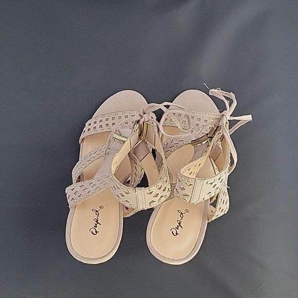 BRAND NEW QUPID POINTED TOE CUTOUT DESIGN GOLD STUDDED EMBELLISHMENTS SANDAL - Picture 10 of 16